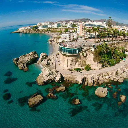 Claudia Canovas * Nerja